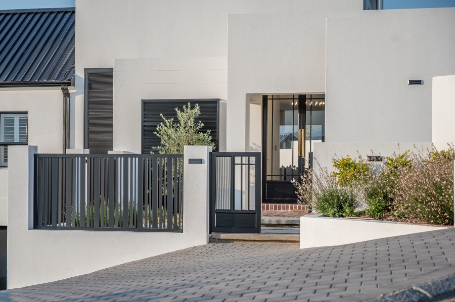 4 Bedroom Property for Sale in Kingswood Golf Estate Western Cape